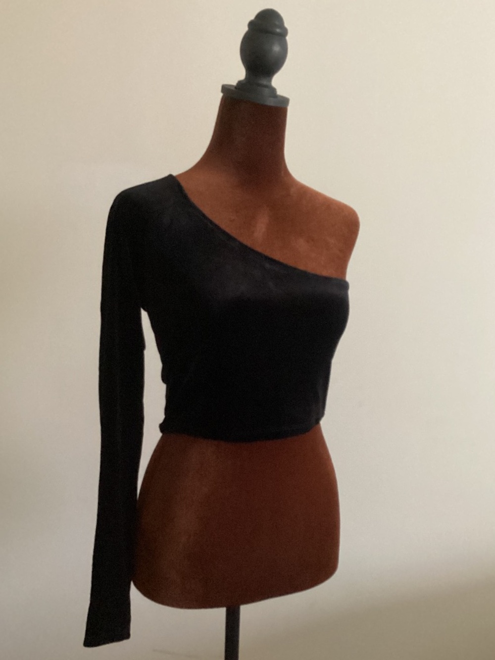 Asymmetrical one sleeve crop top